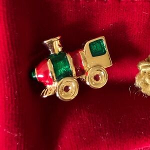 Enameled Christmas Train Engine Pin Brooch Vintage Nordstrom NIB